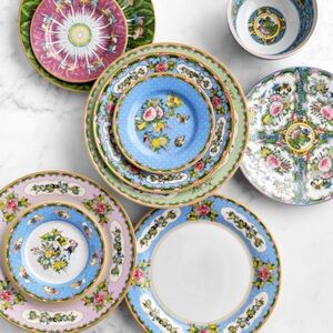 WILLIAMS SONOMA | set of 2 Famille Rose appetizer plates